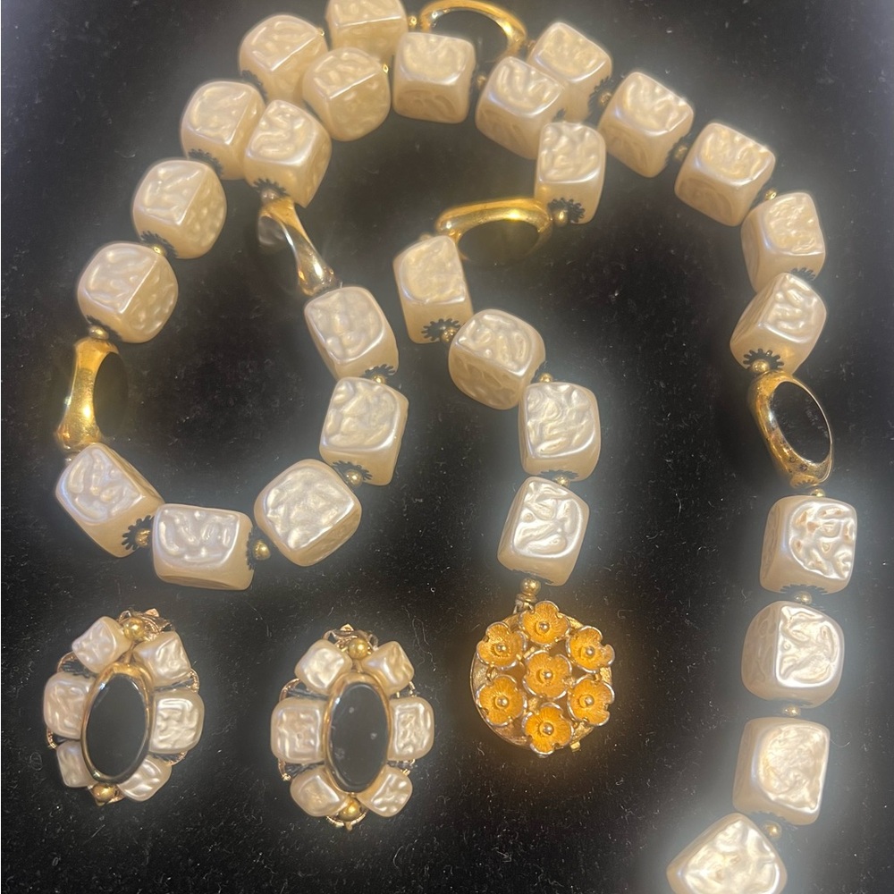 Vintage Cubed Hammered Faux Pearl & Faux Onyx Necklace & Earring set